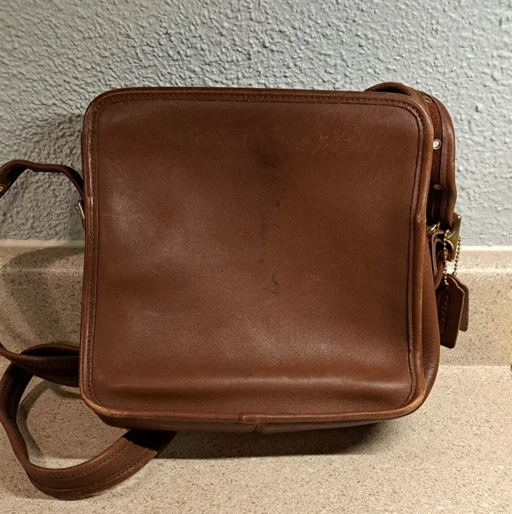 Vintage Coach Cognac Brown Leather Crossbody Bag - Picture 2 of 16